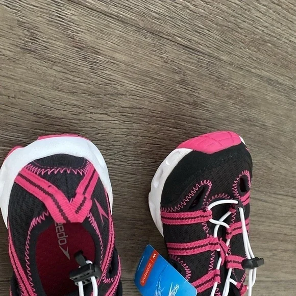 NWT speedo women's hydro comfort sneaker | Pink & Black | Size 6 - Picture 7 of 10